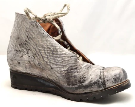 Asym derby boot | charcoal dip dye | raw culatta - Image 5