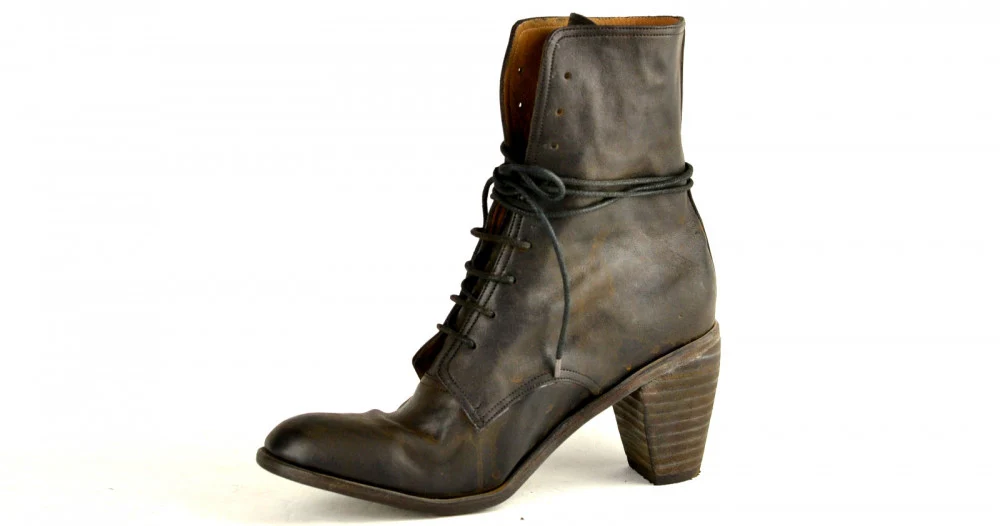 Derby Boot heel  | choc black horse - Image 5
