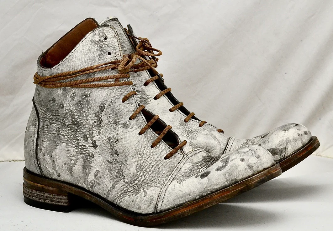 Fogey boot  |  Iron filing stain | Yak - Image 2
