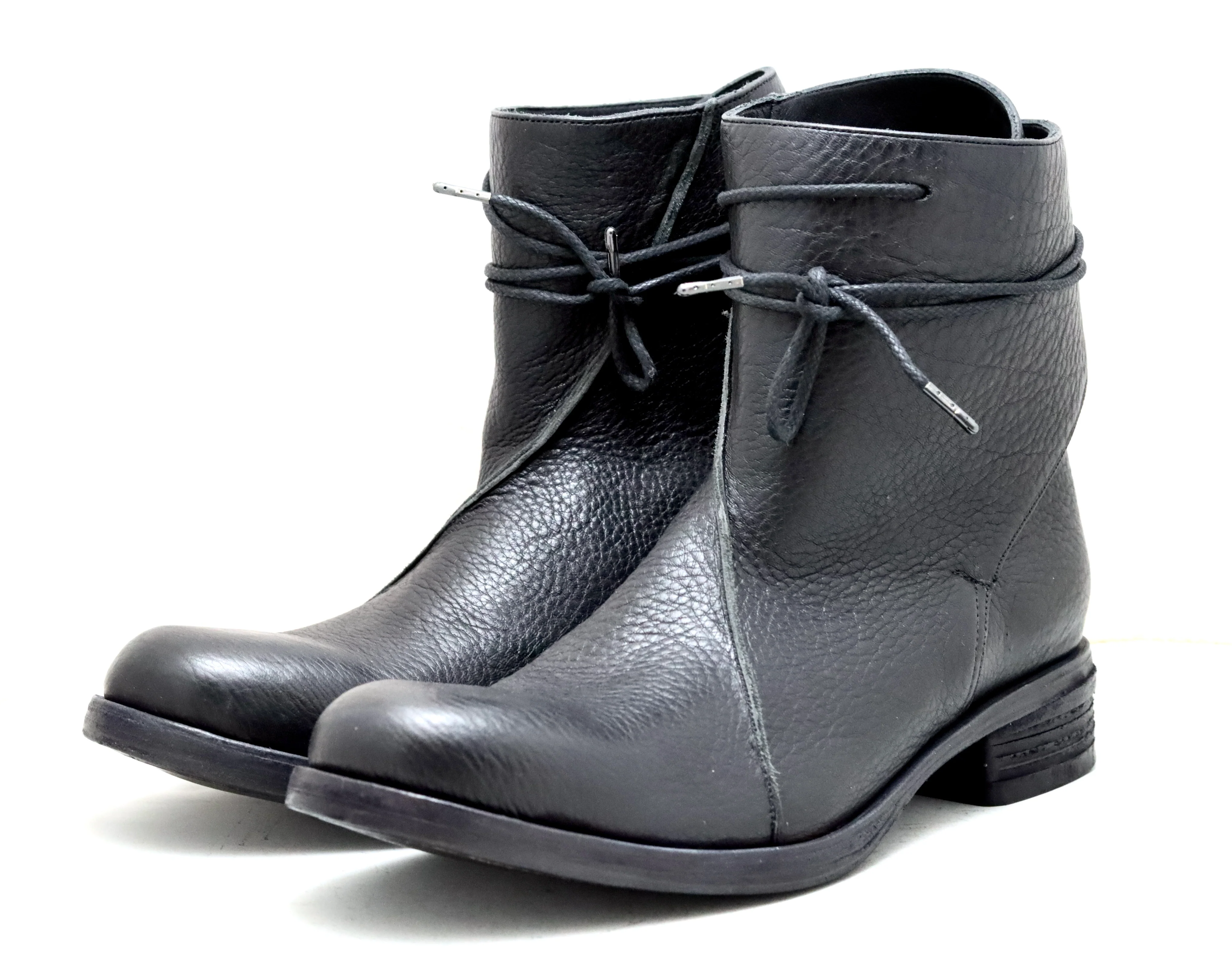 Lace around boot  | vachetta grain | black - Image 2