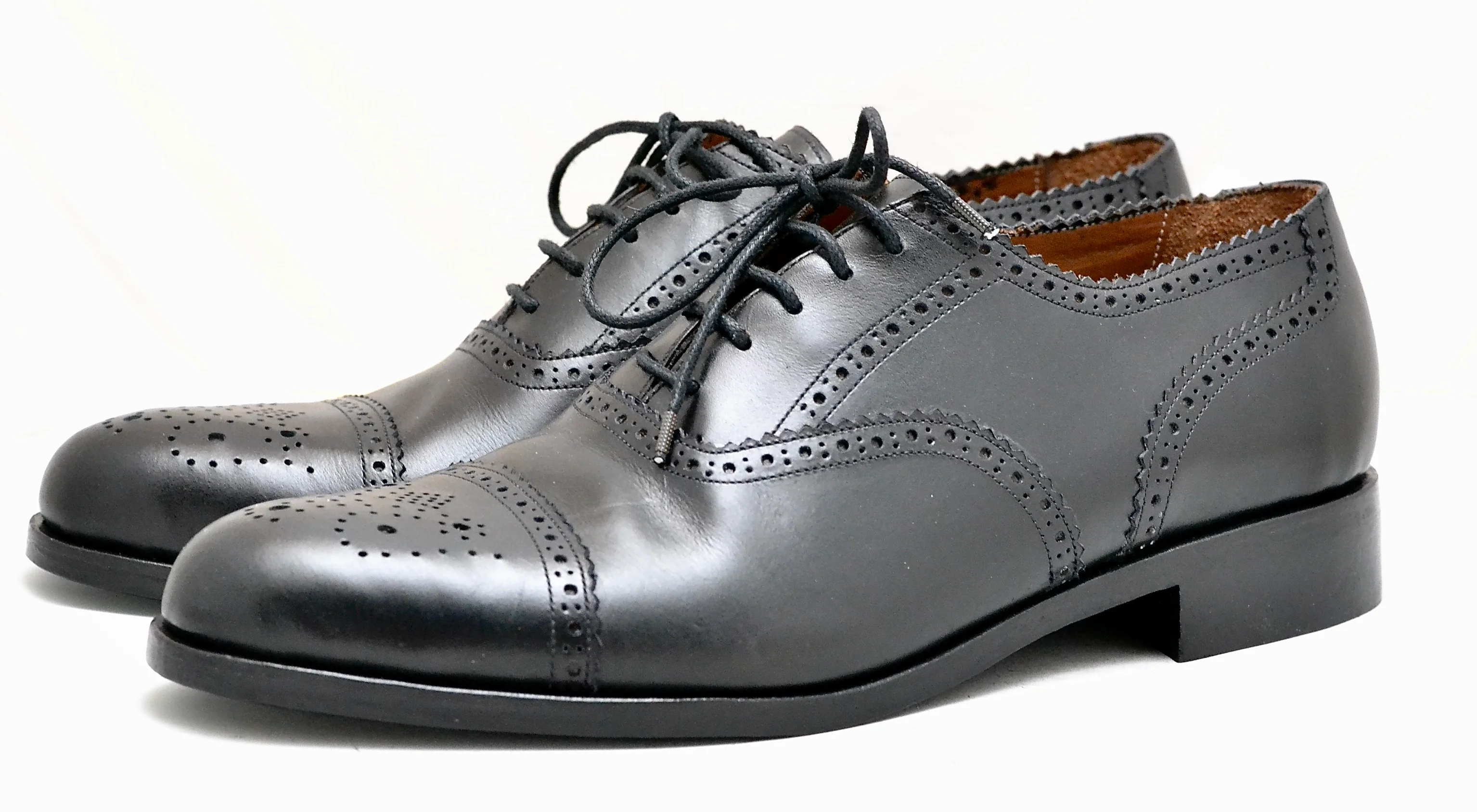 Oxford brogue  |  Black | Box calf - Image 2