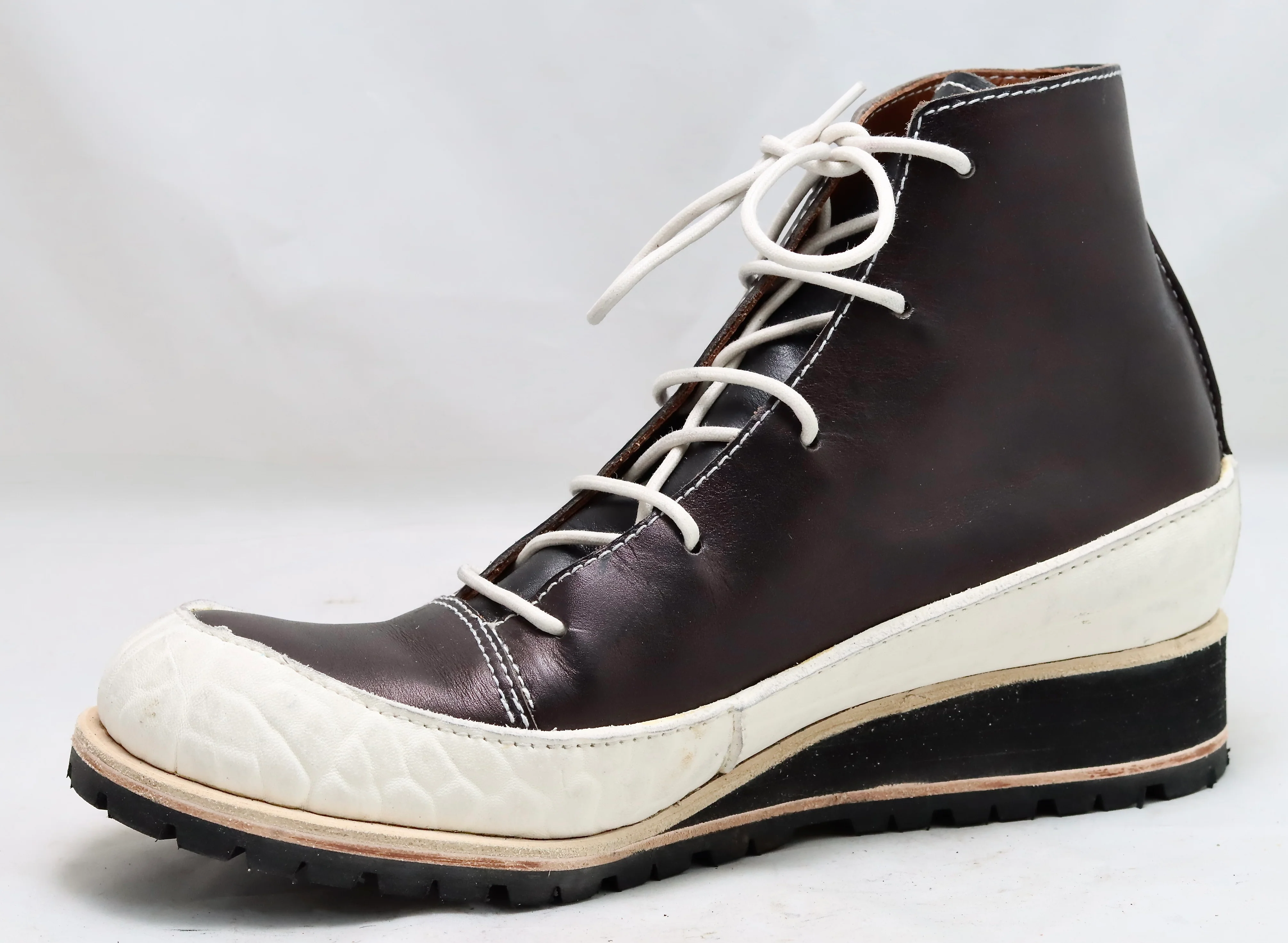 Sneaker boot  |  Black and albino horse - Image 4