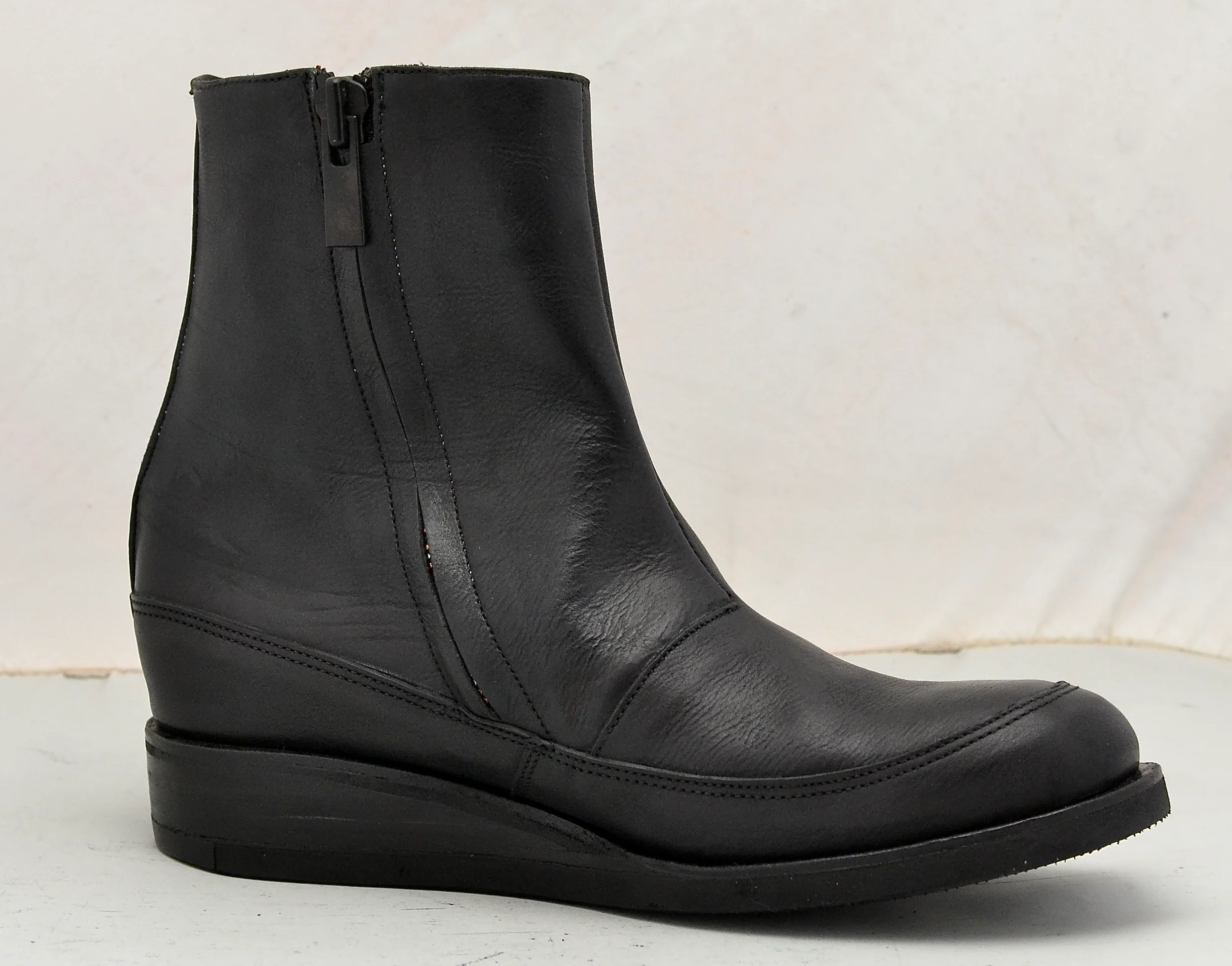 Zip sided sneaker boot |  Black | Calf - Image 4